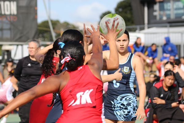 2024--UNISS-Netball-Prems-v-Howick-----05