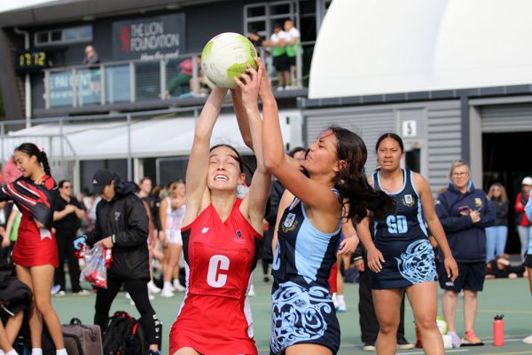 2024--UNISS-Netball-Prems-v-Howick-----25